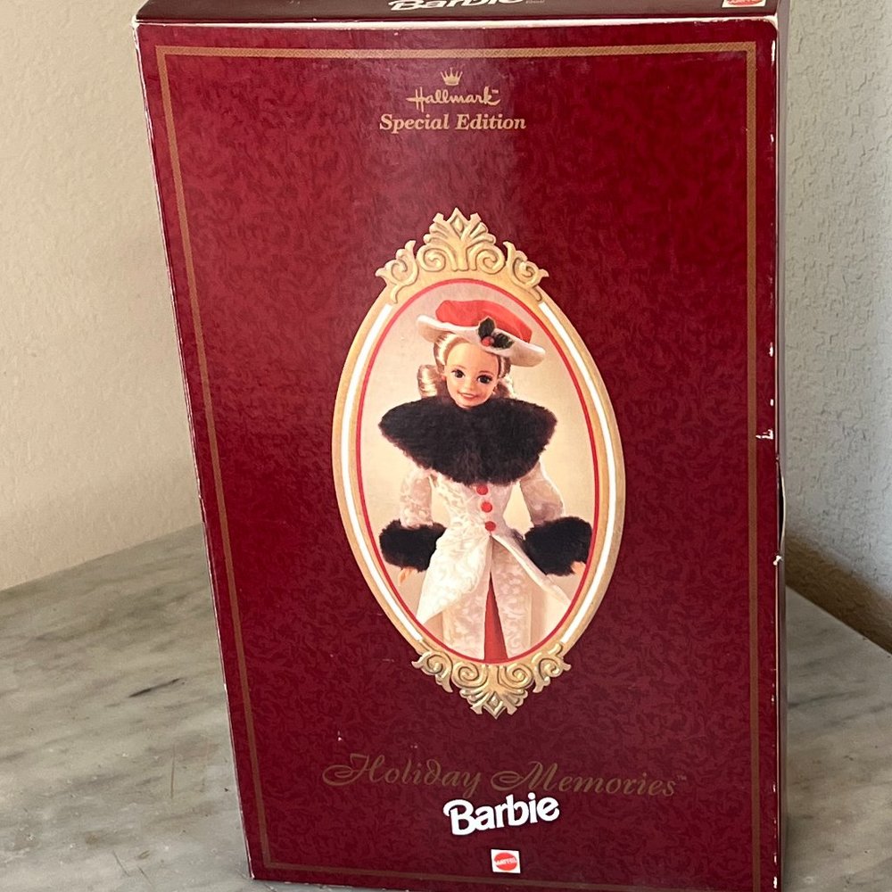 Holiday Memories Barbie 1995